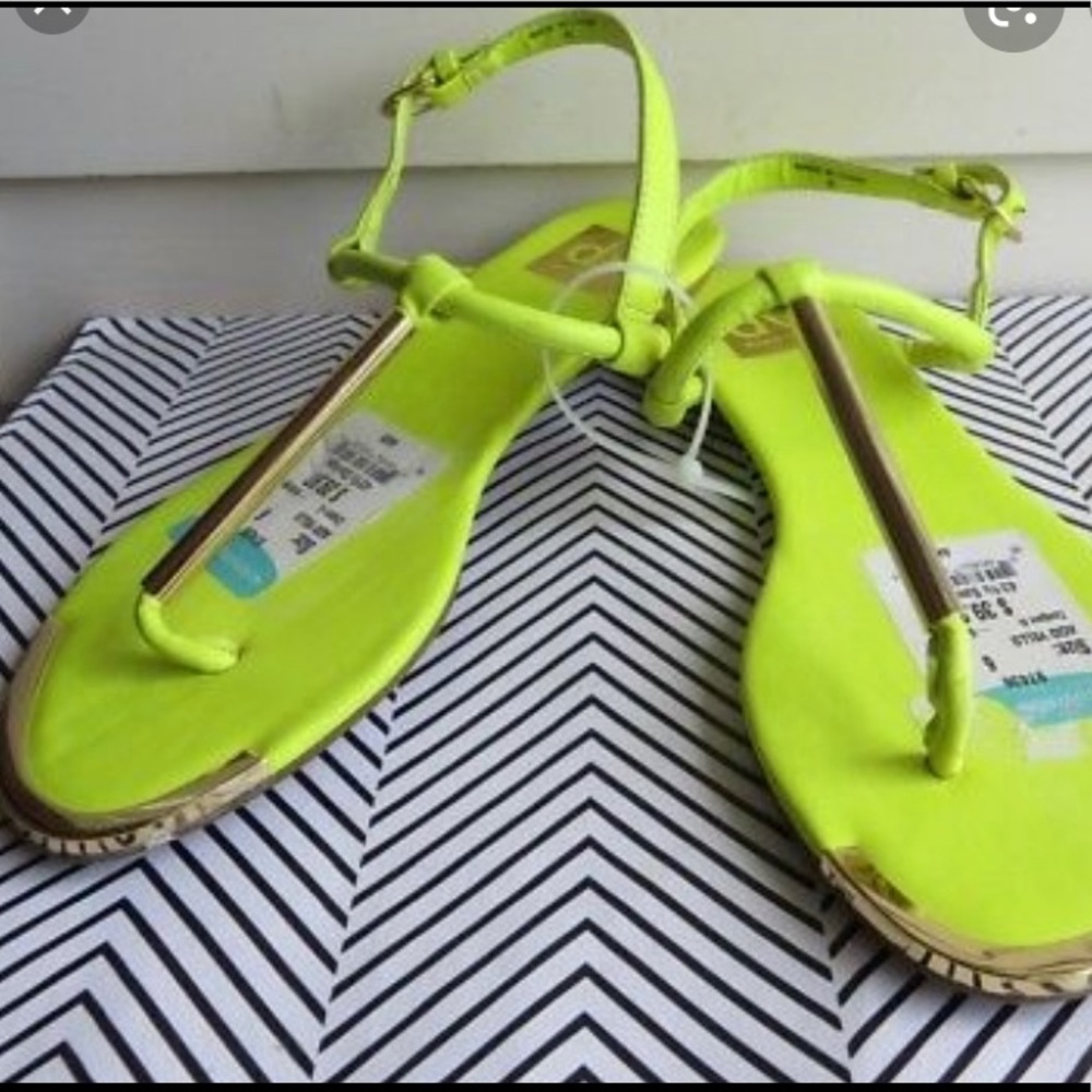 👗2/$50👗Dolce Vita Brand New Thong Sandals